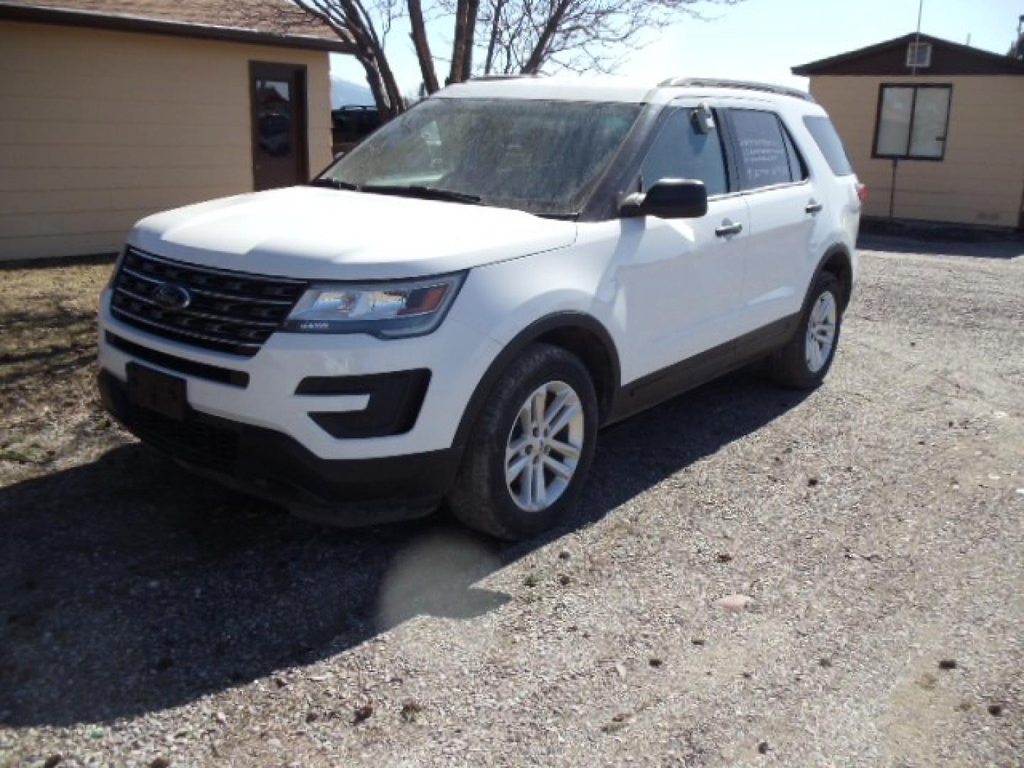 2016 Ford Explorer Base 4WD (1FM5K8B88GG) with an 3.5L V6 DOHC 24V engine, 6-Speed Automatic transmission, located at 5465 Highway 2 W., Columbia Falls, MT, 59912, (406) 892-4407, 48.352188, -114.240929 - Photo#2